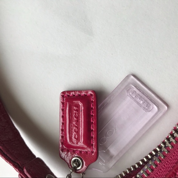 Coach Poppy Kaliedoscope Wristlet Baguette - Picture 3 of 9